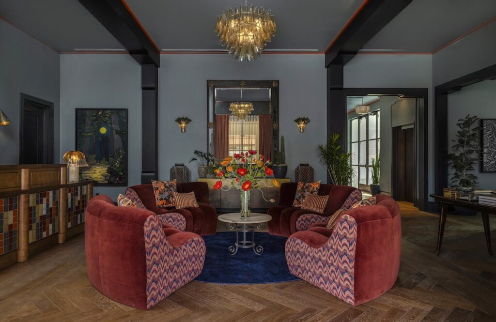 Hotel Daphne - Lobby Seating