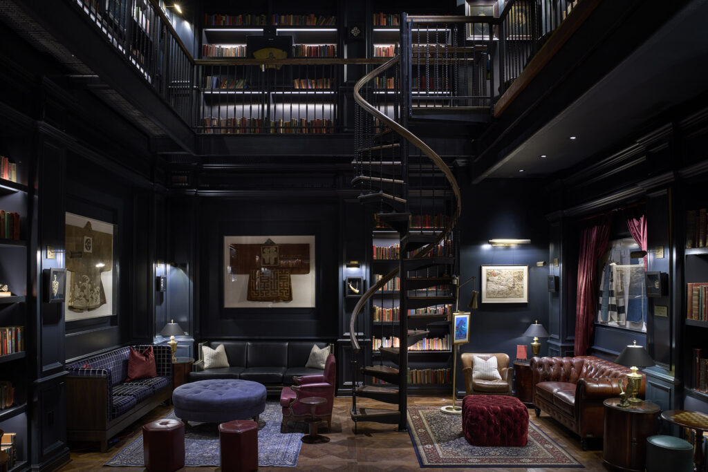 hotel library at Hôtel Swexan in Dallas, Texas