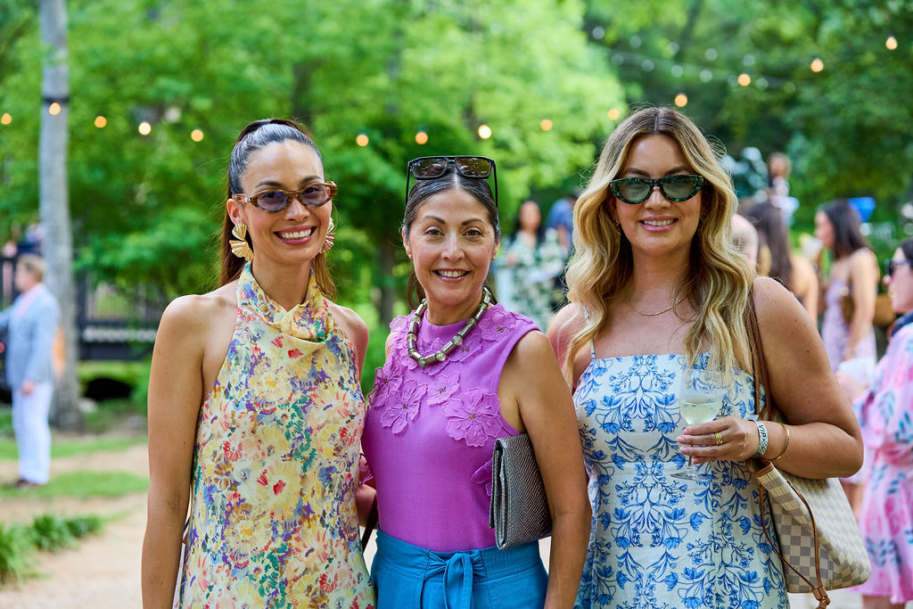 Stephanie Everett Martin, Cynthia Aguillón Bernard and Cristina Everett