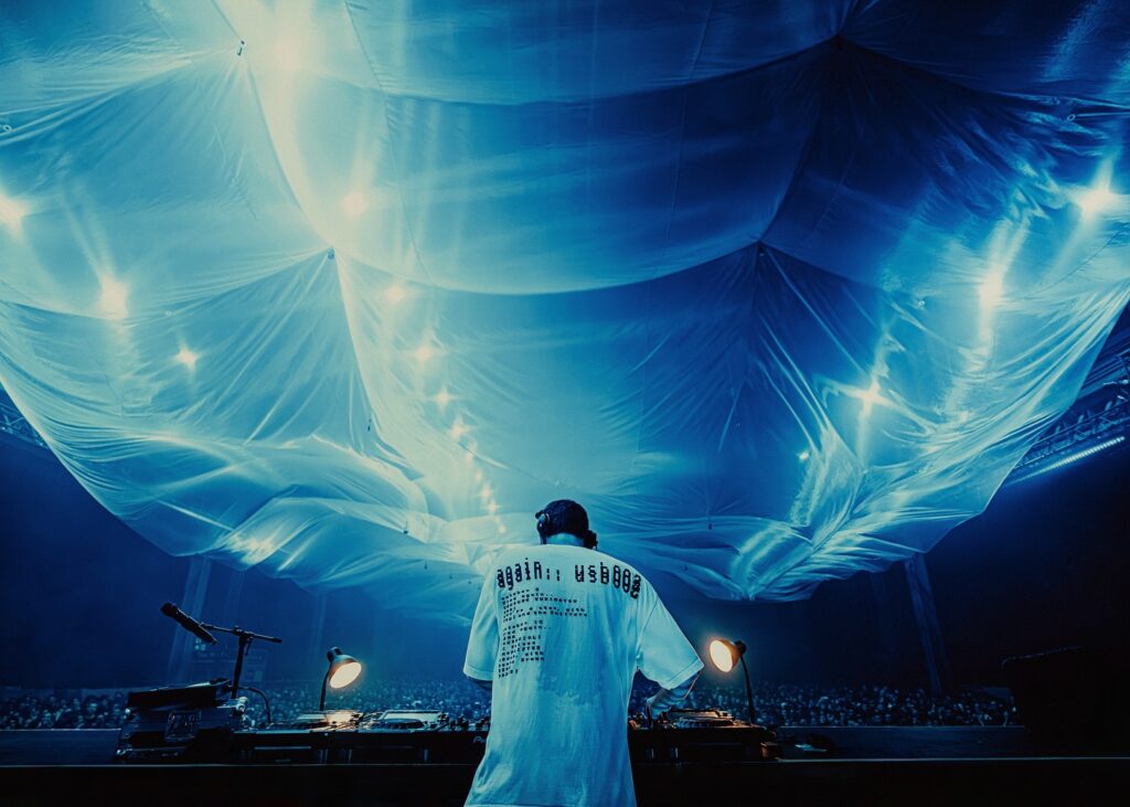 Fred again.., a British DJ who released his new album “USB” this year.