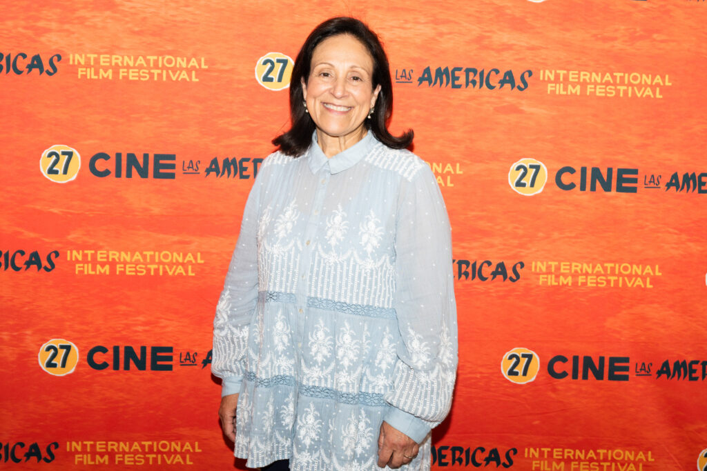 Elizabeth Avellán – Hecho En Tejas Red Carpet (Photo credit of A.Ramirez)