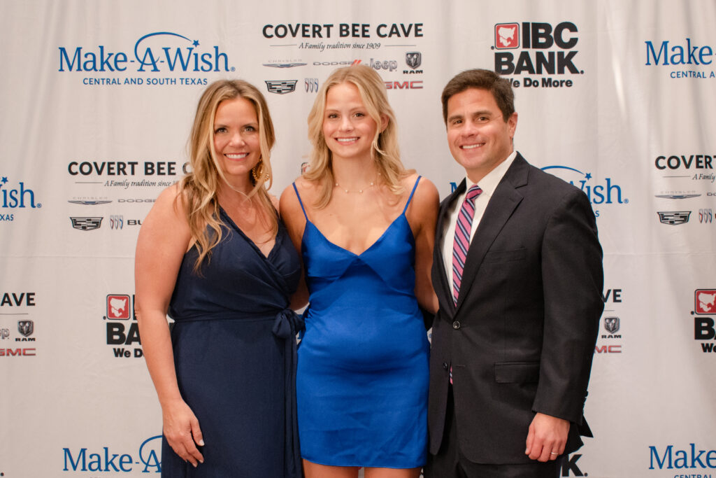 Shannon, Anna, and Ben De Leon