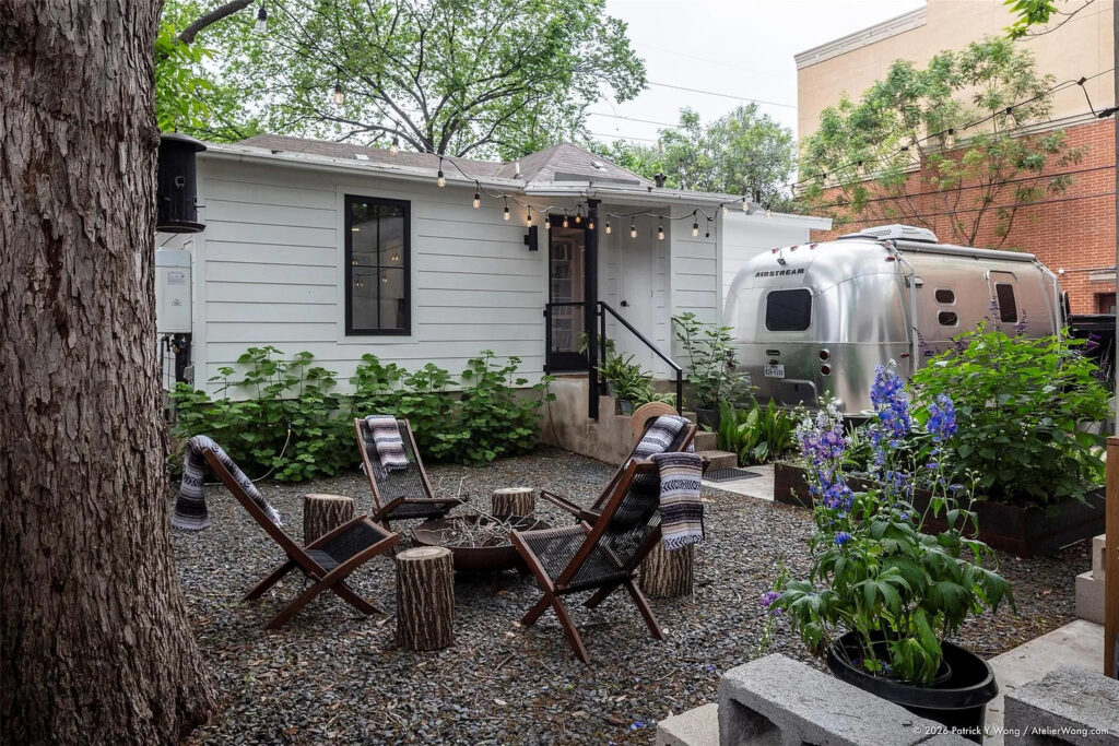 303 Navasota St. (Photo by Patrick Y Wong)