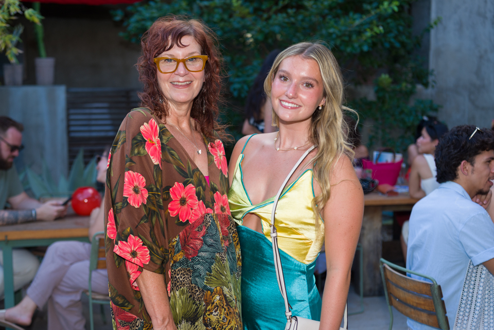 Sondra Primeaux, Chloe Curtis