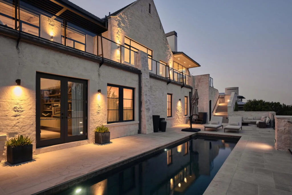 3208 Stratford Hills Lane