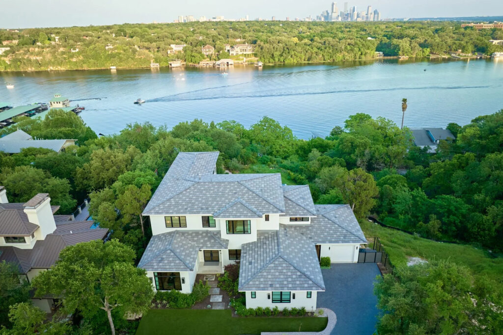 2009 Lakeshore Drive