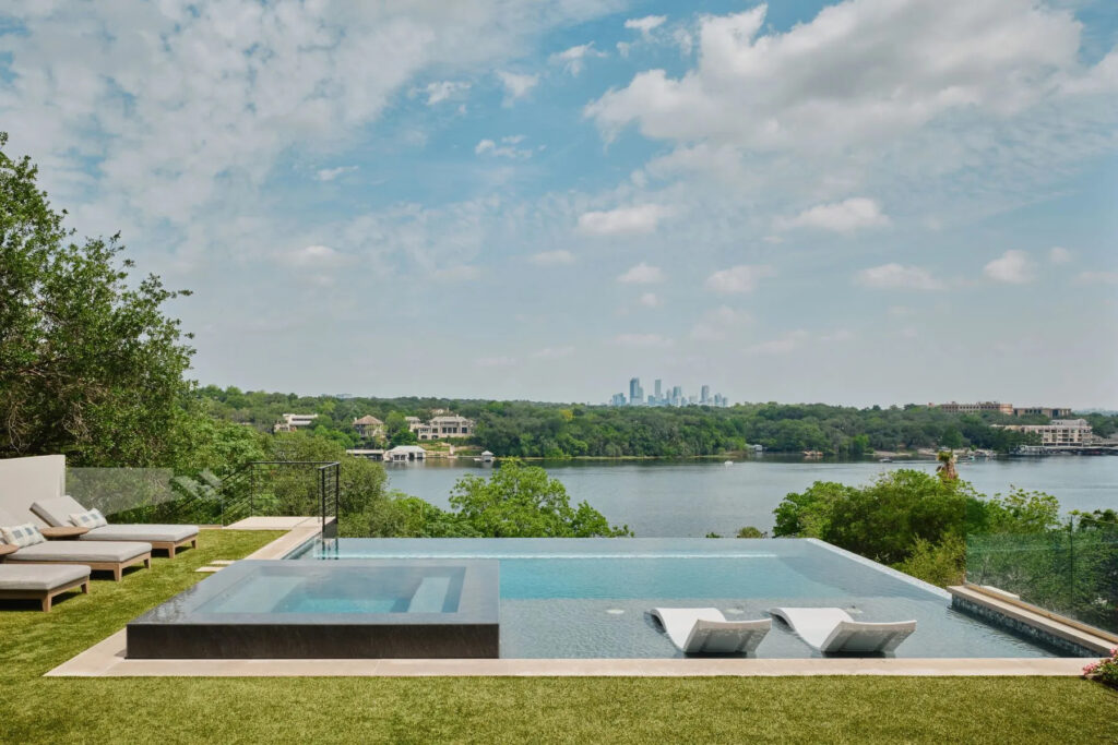 2009 Lakeshore Drive