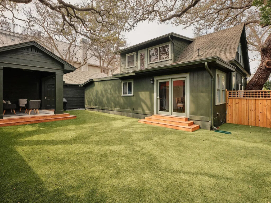 1709 Brackenridge St.