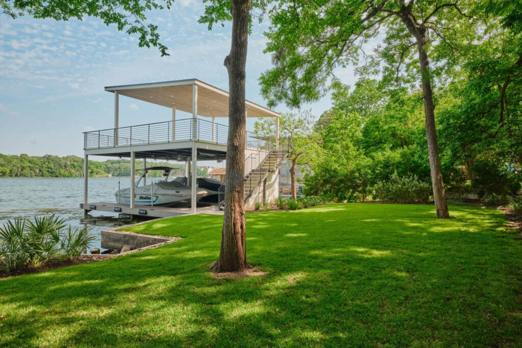 2009 Lakeshore Drive