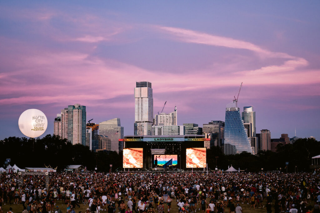 pretty purple sky in 2021 (photo by Roger Ho for ACL Fest)