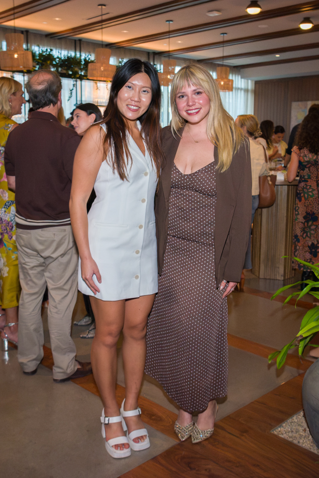 Yvonne Chok, Lauren Reneau