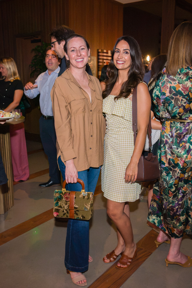 Johanna Barger, Alicia Roche